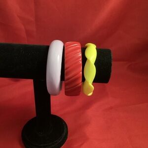 3 cool plastic bangles yellow, mauve and red